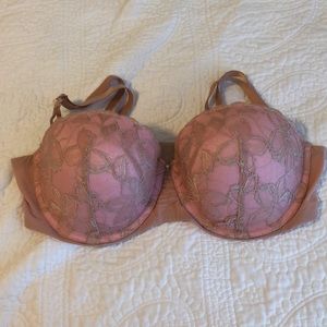 VICTORIA’S SECRET NWOT BRA